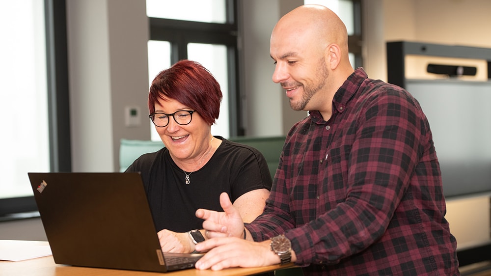 (Senior-) Controller im Bereich Erneuerbare Energien & Projekte (m/w/d)